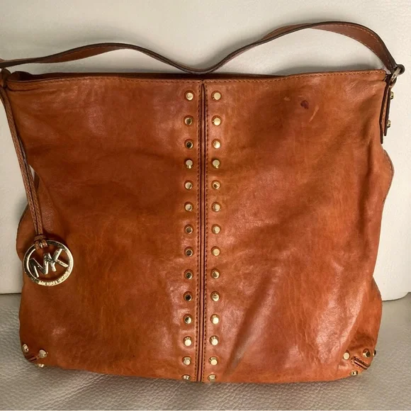 MICHAEL KORS TERRACOTTA/BROWN BOHO PEBBLE LEATHER SHOULDER BAG - Picture 1 of 9
